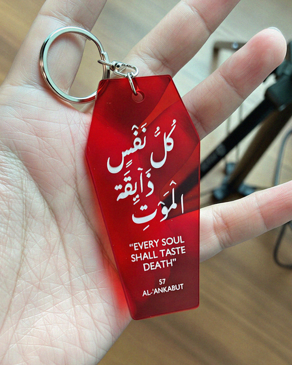 Kullu Nafsin Dzaiqotul Maut Gantungan Kunci Merah Transparan - Gambar 2