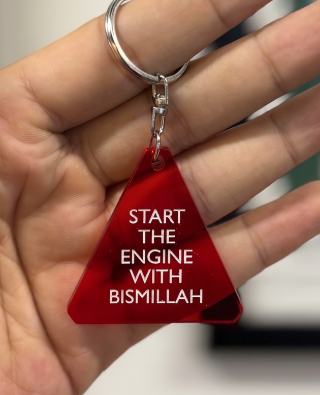 Start The Engine with Bismillah Gantungan Kunci Islami Segitiga Bahan Akrilik Transparan Merah