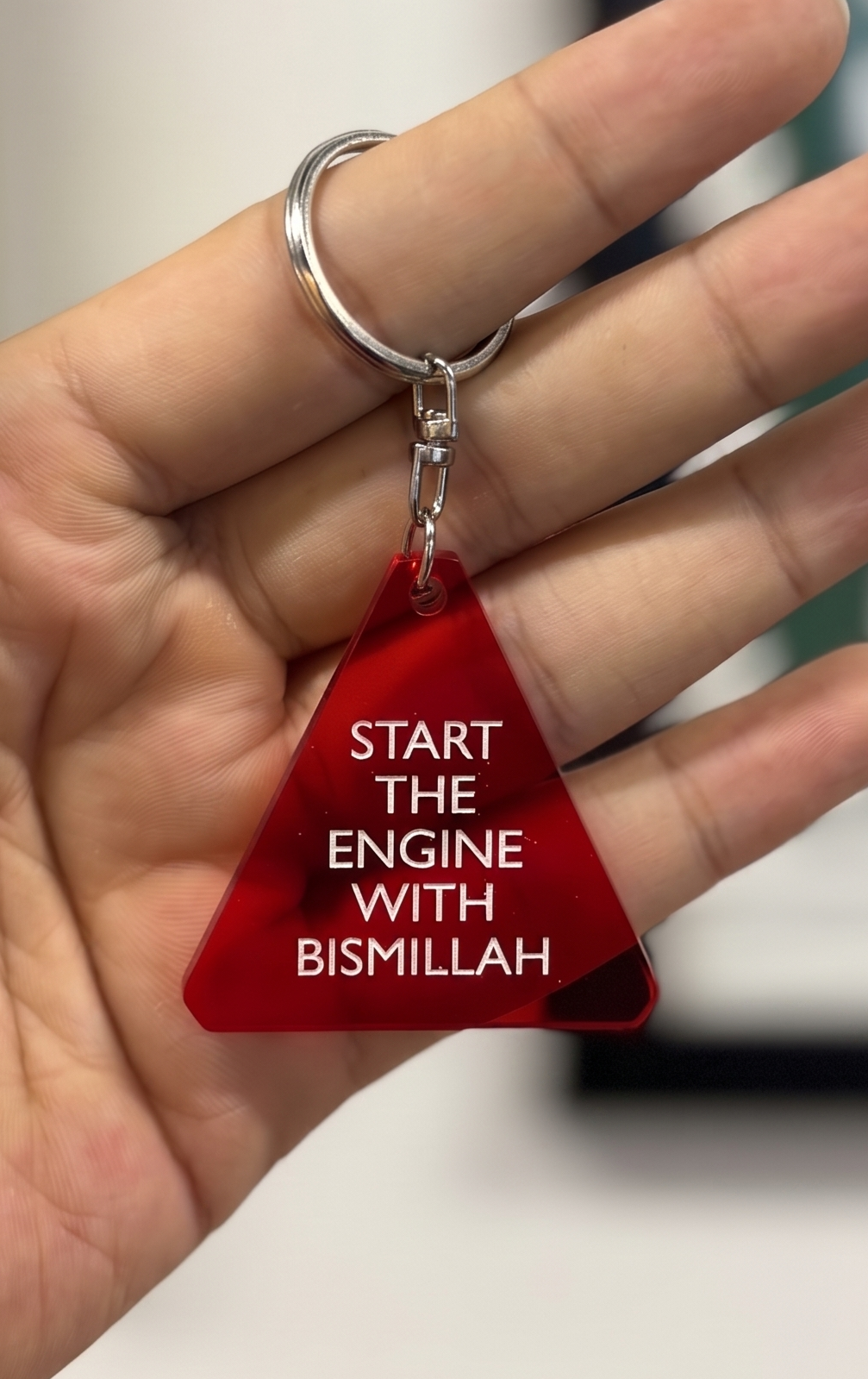 Start The Engine with Bismillah Gantungan Kunci Islami Segitiga Bahan Akrilik Transparan Merah